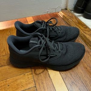 Brooks sneakers